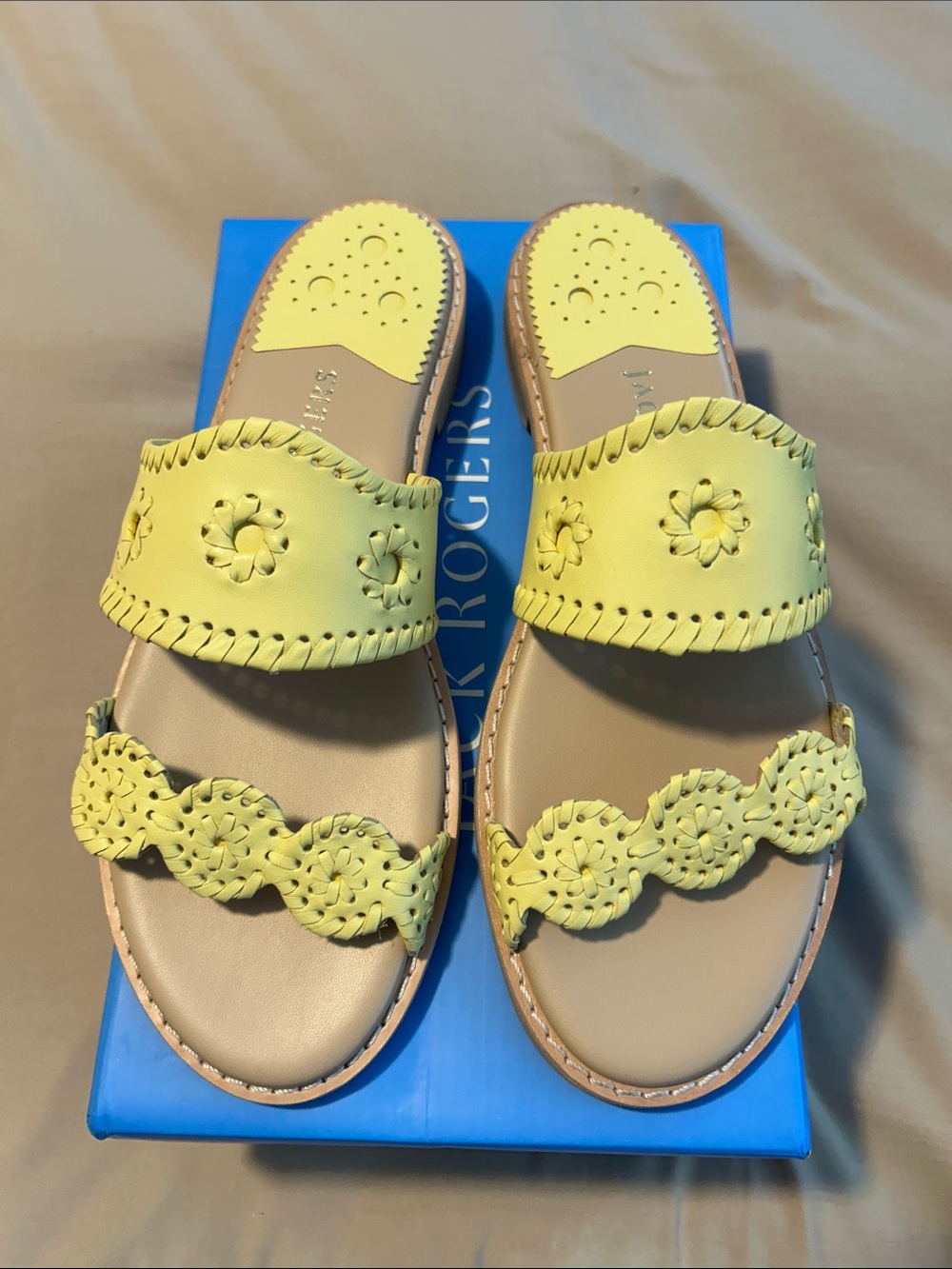 Jack Rogers Caroline Flat Leather Sandal Butter Yellow 9.5 NWT